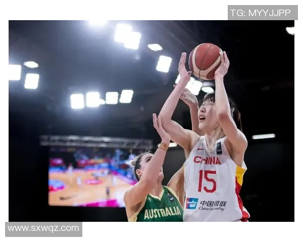 中国女篮三人篮球队全力备战国际赛事展现青春风采与团队精神