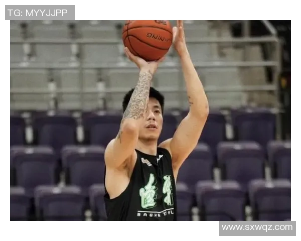 张镇麟防守技巧解析如何在比赛中提升球队整体防守水平