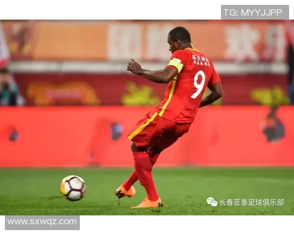 谭龙精彩单刀破门助力球队逆转胜利展现绝佳个人能力与团队配合