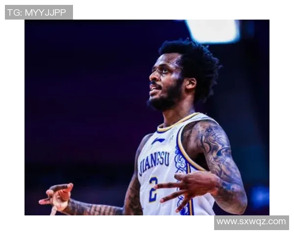 球迷为安东尼奥-布莱克尼高水准比赛喝彩,称其为CBA最稳定外援 球迷为安东尼奥-布莱克尼高水准比赛喝彩,称其为CBA最稳定外援